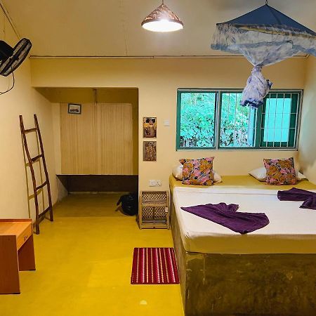Lazy Monkey Sri Lanka Hostel Диквела Екстериор снимка