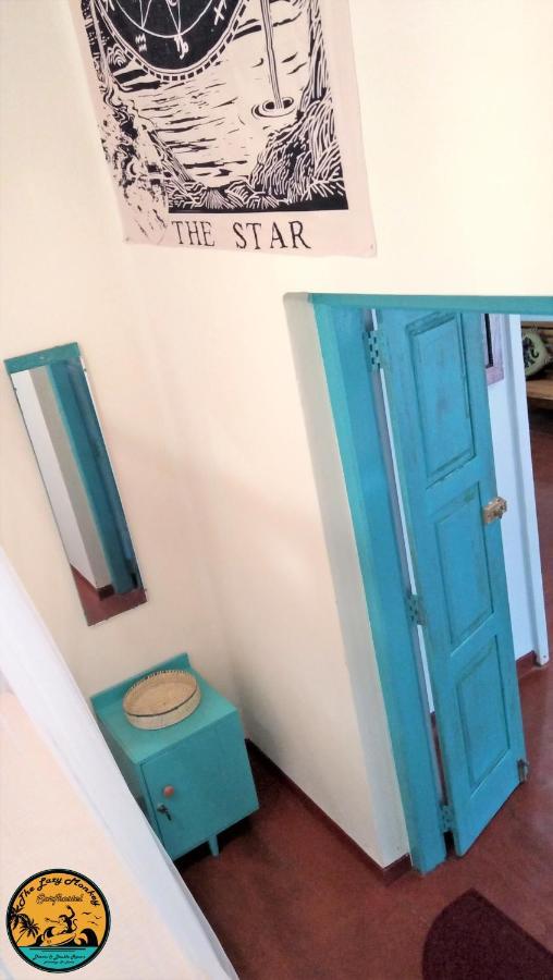 Lazy Monkey Sri Lanka Hostel Диквела Екстериор снимка