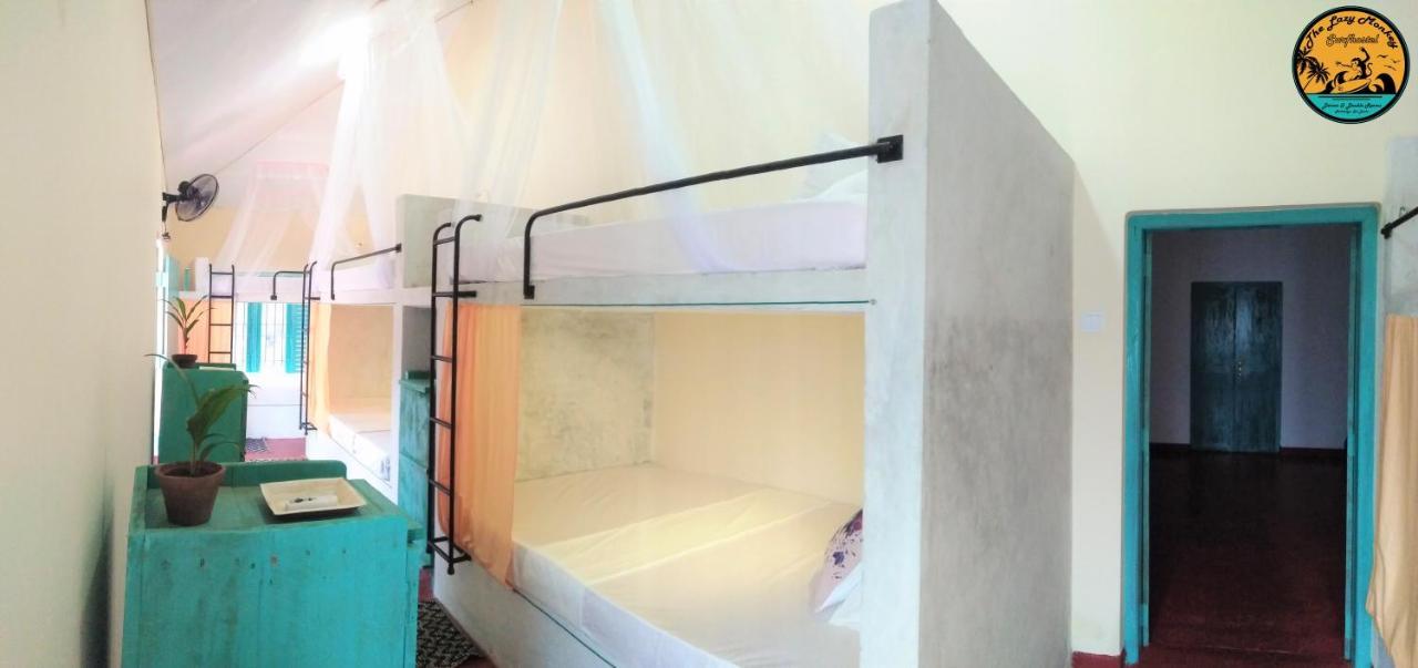 Lazy Monkey Sri Lanka Hostel Диквела Екстериор снимка