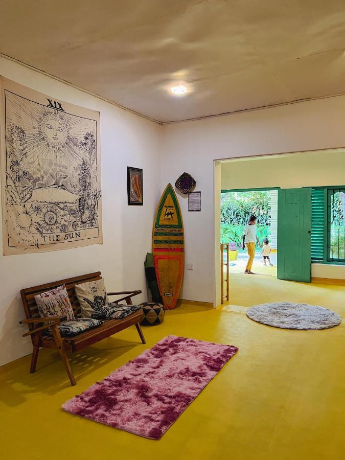 Lazy Monkey Sri Lanka Hostel Диквела Екстериор снимка